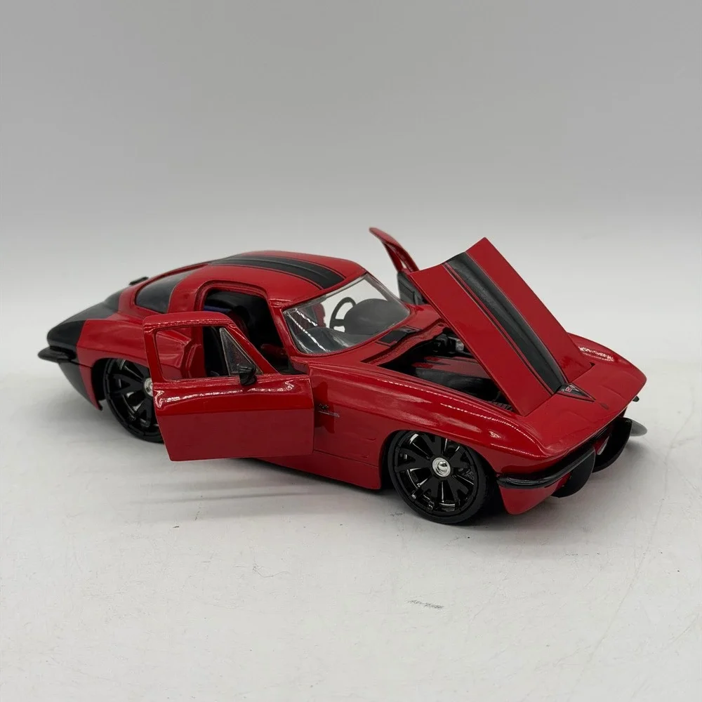 Jada Toys 90345 Bigtime Muscle 1/24 Red 1963 Chevy Corvette StingRay Diecast Car